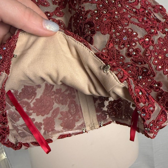 Jodi Kristopher Red Embellished Crop Tank Top - Picture 3 of 7